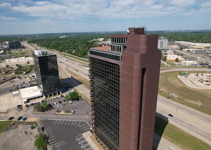 Luxury High Rise With Balcony * Tulsa